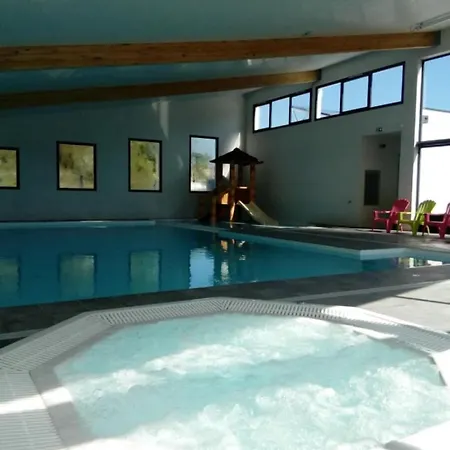 Kemping Zecamping 4 Etoiles 1km Piscine Couverte Club Enfant Locatif Tv