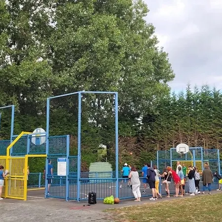 Zecamping 4 Etoiles 1km Piscine Couverte Club Enfant Locatif Tv Parque de Campismo