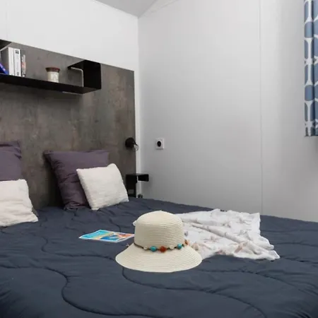 Zecamping 4 Etoiles 1km Piscine Couverte Club Enfant Locatif Tv 4* Saint-Jean-de-Monts