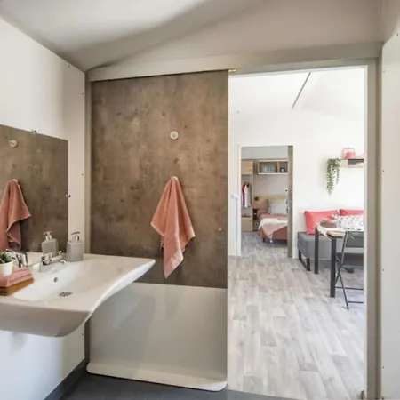 Zecamping 4 Etoiles 1km Piscine Couverte Club Enfant Locatif Tv 4* Saint-Jean-de-Monts