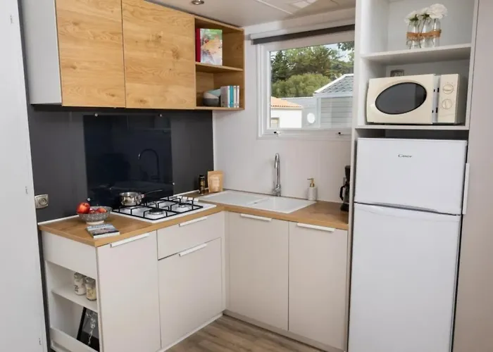 Camping 4 étoiles - Piscine - Ccbedhb Saint-Jean-de-Monts