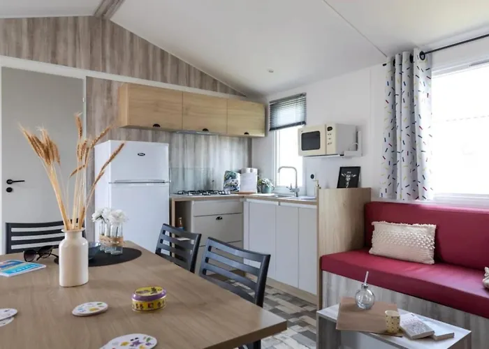 Camping 4 étoiles - Piscine - Ccbedhb 4*