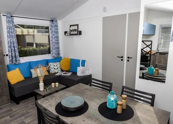 Camping 4 étoiles - Piscine - Ccbedhb 4*